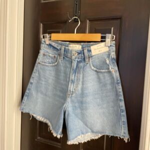 Abercrombie high rise dad short medium wash